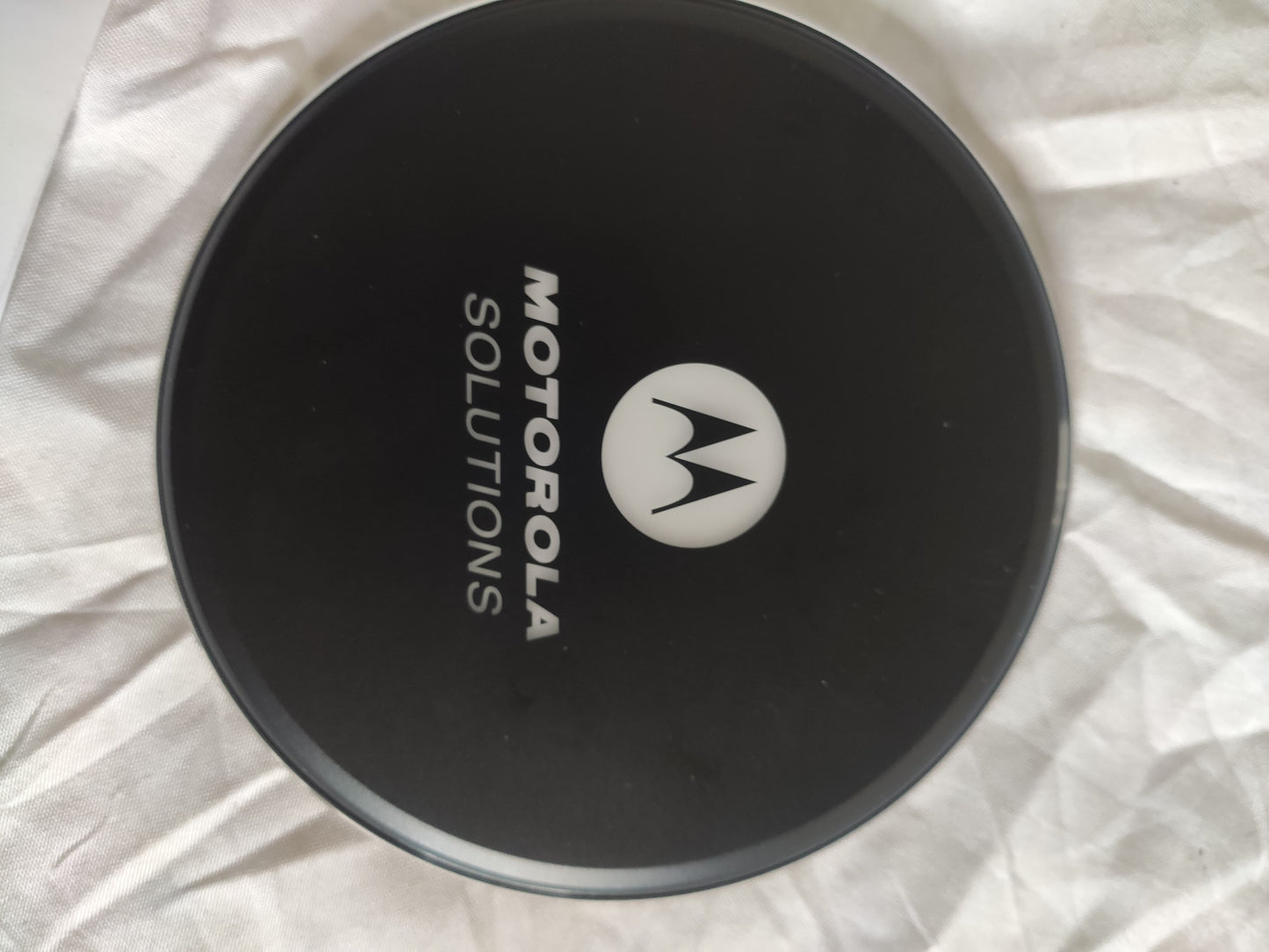 Motorola solutions wireless charging pad Output 5/7.5/10/15 watt Interface type c