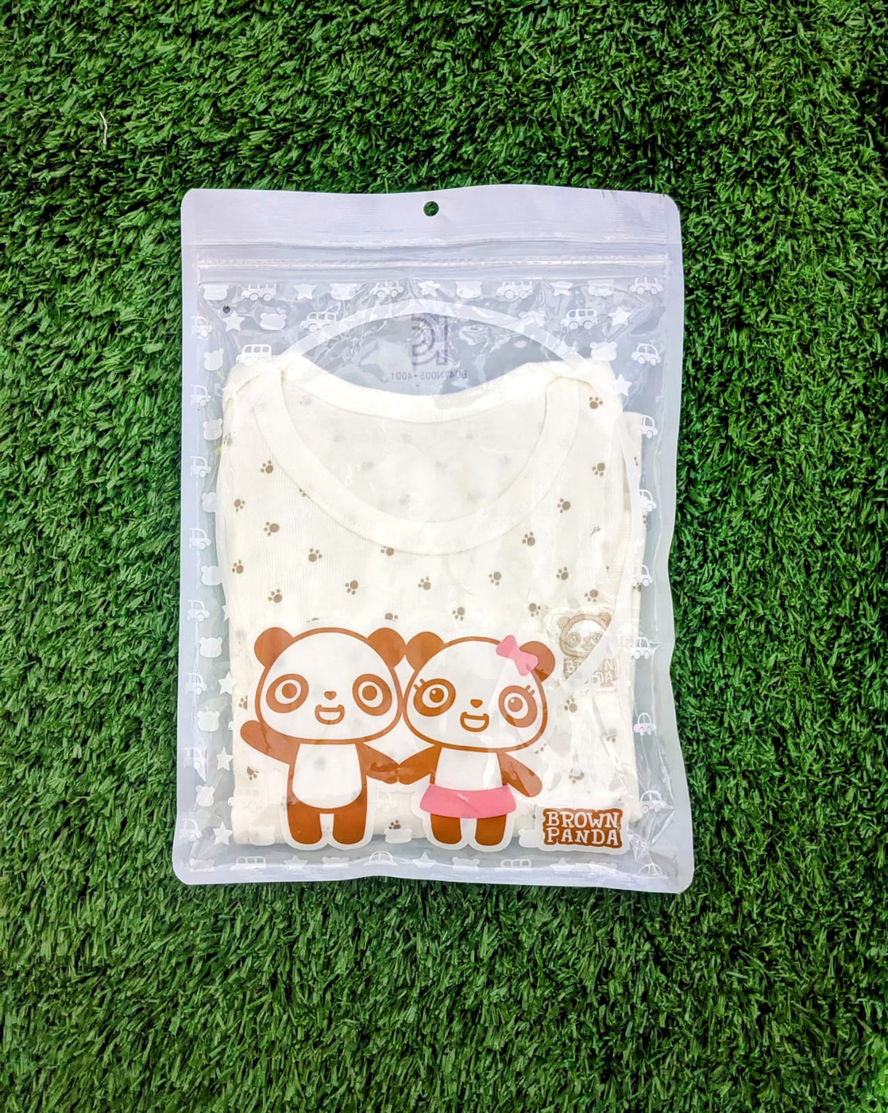 White Baby Shirt with Pet Paw Dot Print – Organic Cotton Art number CM0005
