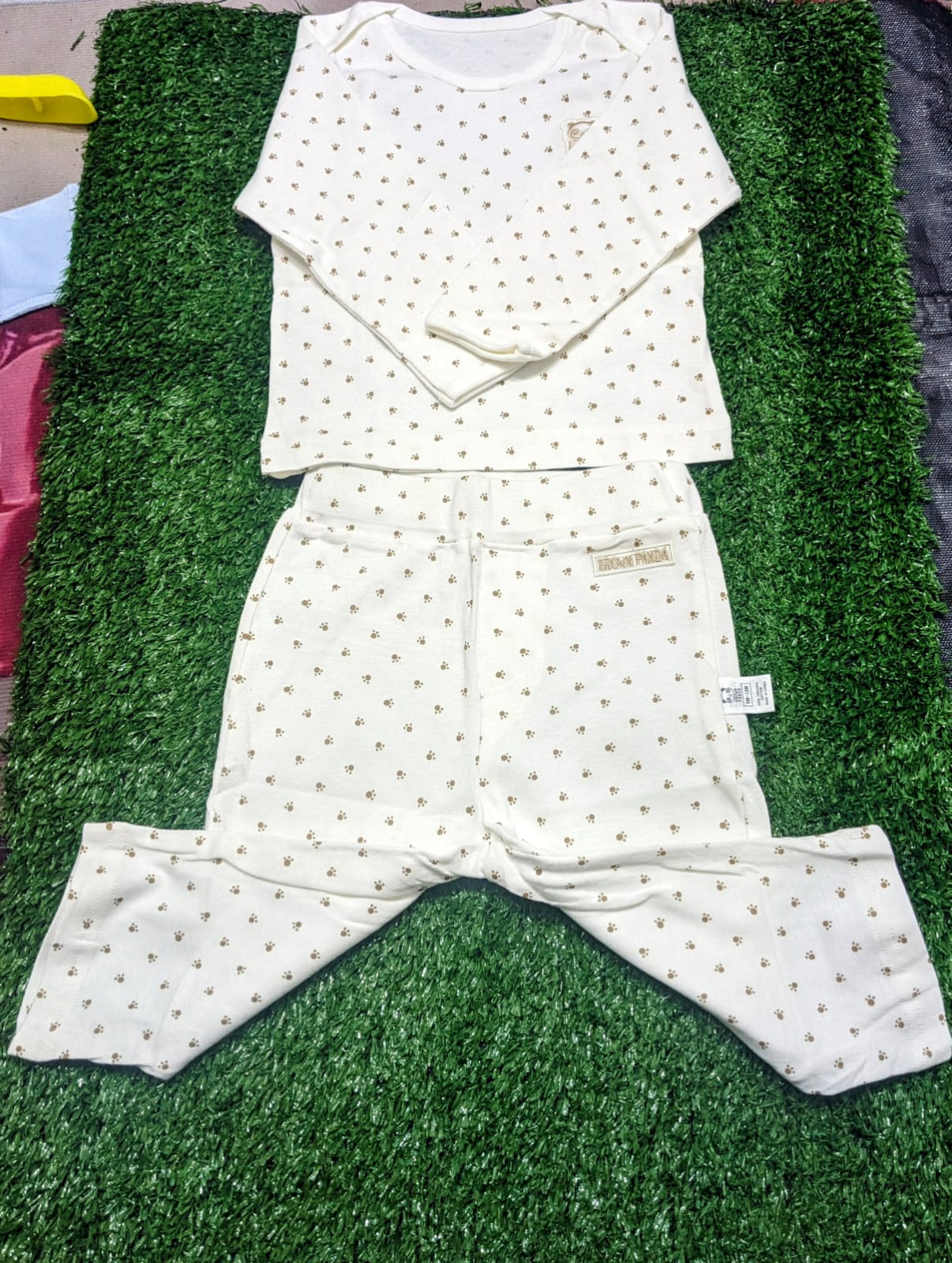 White Baby Shirt & Trousers with Pet Paw Dot Print – Organic Cotton Art number CM0020-05