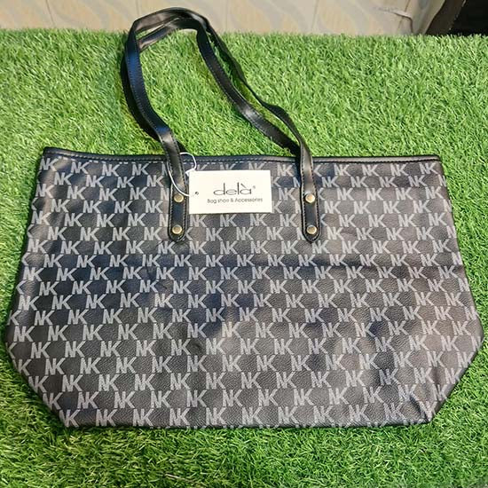 Dela ladies handbag 2 color scheme black and white khaki