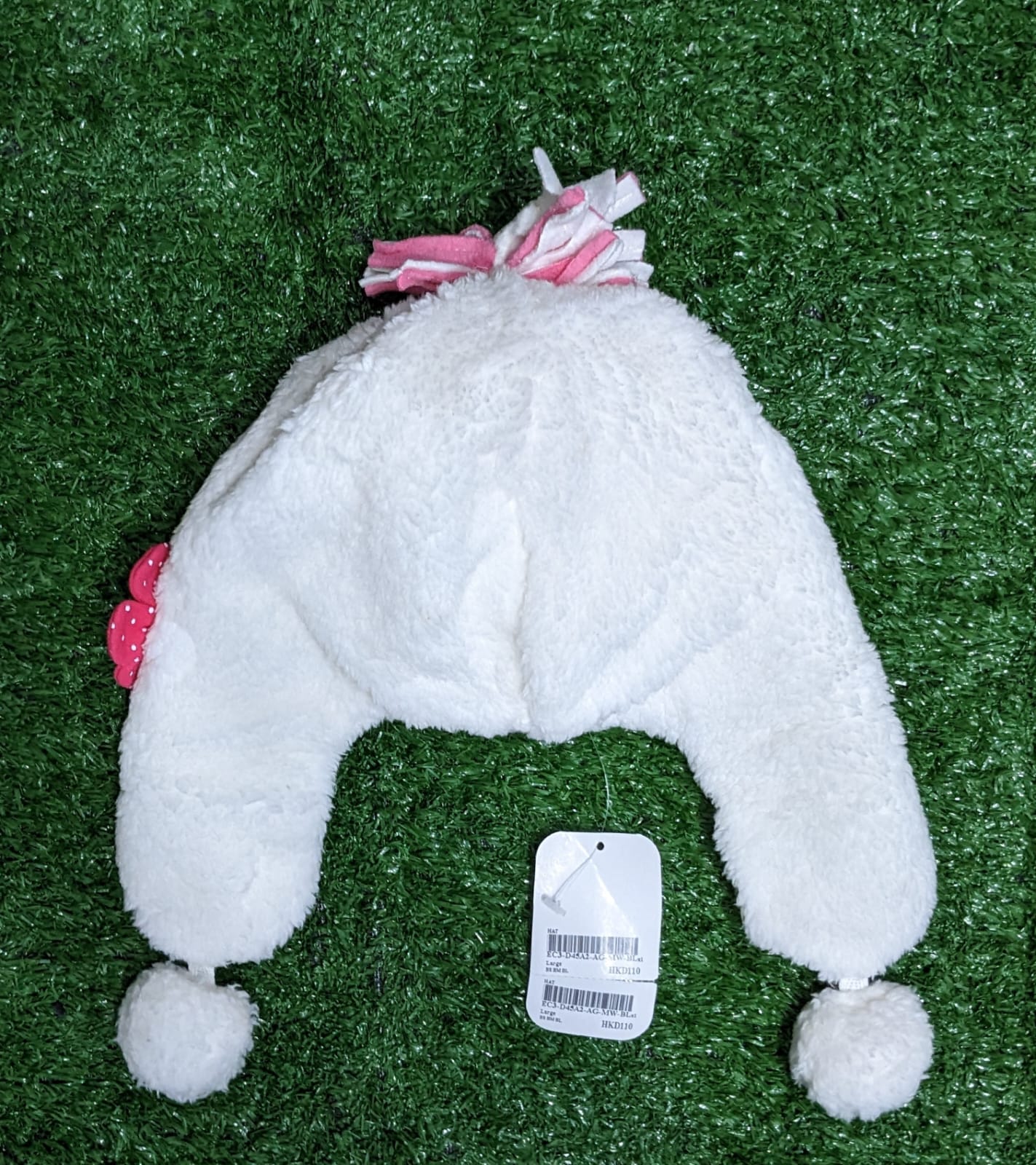 WHITE EAR COVER BABY CAP CM0139