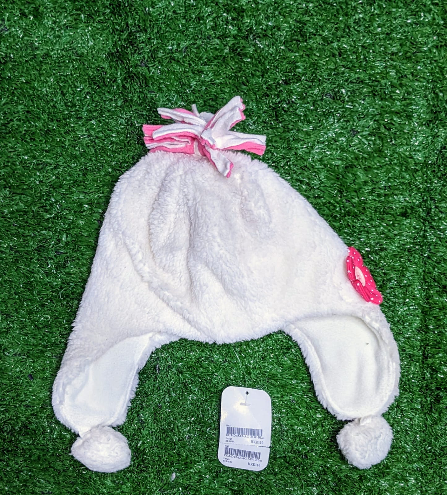 WHITE EAR COVER BABY CAP CM0139