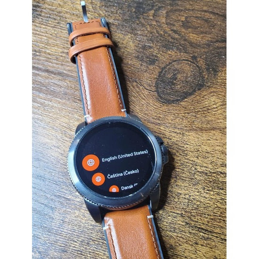 Fossil gen 5 0433 Dail colour sliver black Strap colour brown Strap material leather