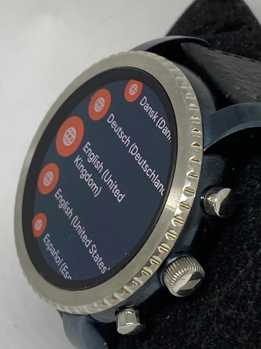 Q Explorist HR 0478 Straps Silicone color black Dail sliver