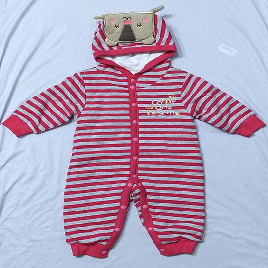 DOUBLE COTTON WITH POLYESTER FILLING FULL SLEEVES GREY/PINK LINING ROMPER WITH HOODIE CM0179