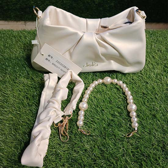 Dela ladies hand bag 3 colour scheme bright white bright pink Golden
