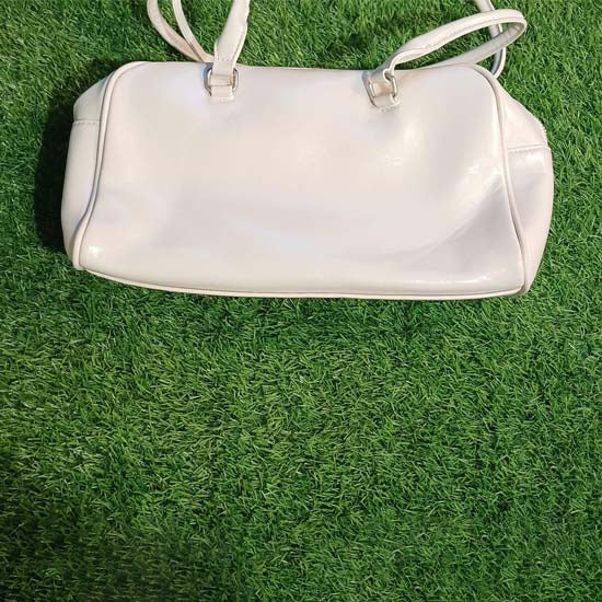 Ladies handbag 2 color schemes white and black