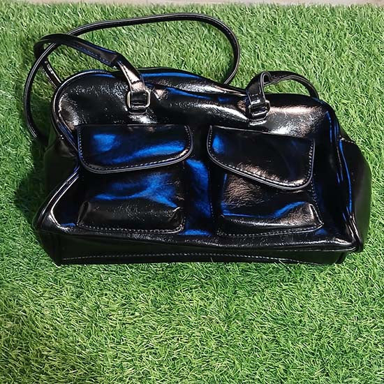 Ladies handbag 2 color schemes white and black