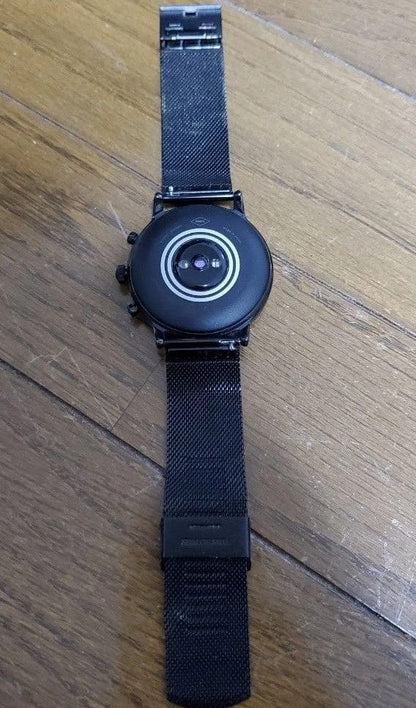 Fossil Juliana HR 2301  Dail colour black and golden Strap colour black  Strap material metal  (Local strap)
